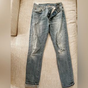 Levi’s | Size 25 Blue Ripped Jeans With Button Up Closure